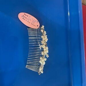 Pearl and Gold Floral Hair Comb